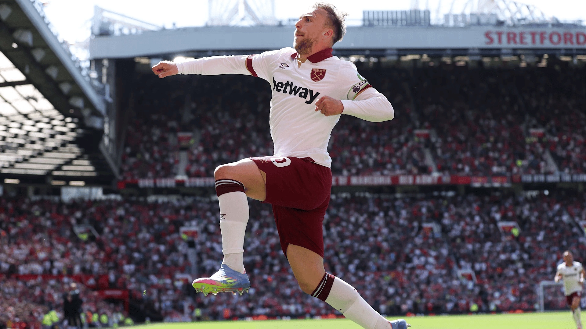 关于集结日突围战来临，西汉姆围绕英超篮板制胜，球迷炸锅，医务组通报恢复的信息